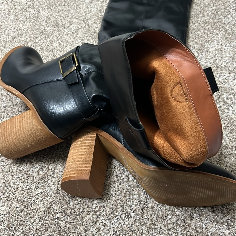 Black Heeled Boots - Picture 5 of 5